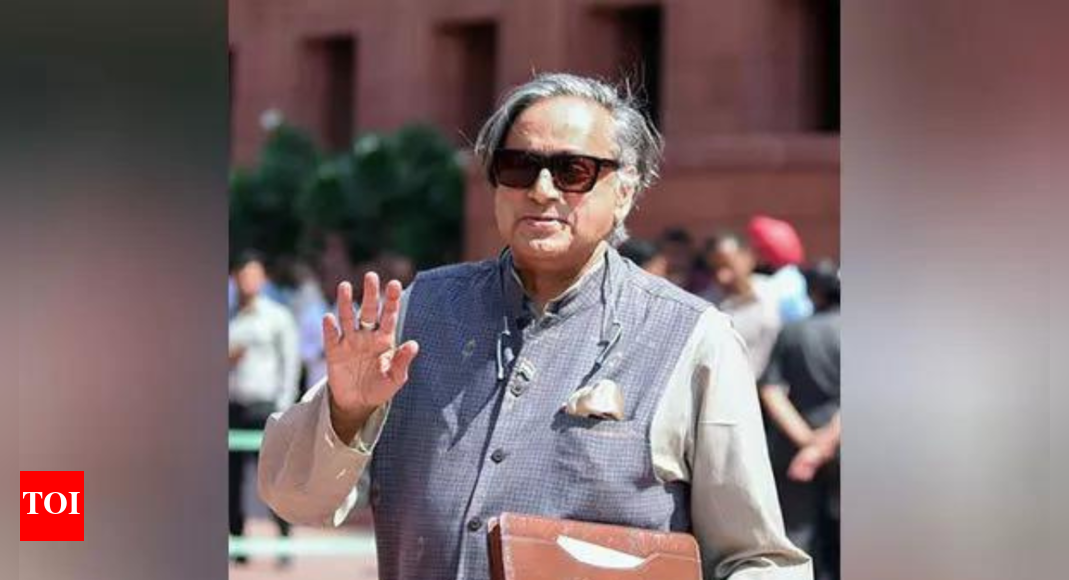 “जब राष्ट्रीय हित शामिल होते हैं, तो उन्हें एक इच्छा नहीं मिलेगी”: कांग्रेस के नेता शशी तारुर | भारत समाचार