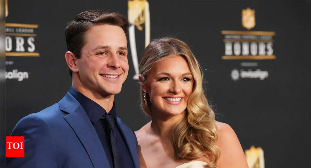 https://static.toiimg.com/thumb/msid-121235494,width-1070,height-580,imgsize-43132,resizemode-75,overlay-toi_sw,pt-32,y_pad-40/photo.jpg