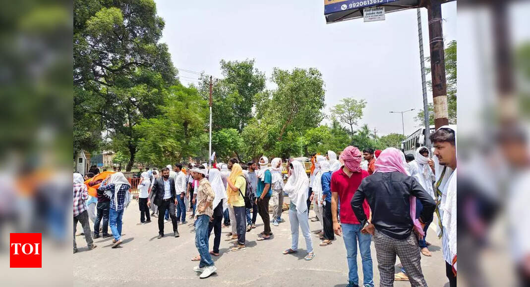 KPUC Students Protest Assault, Demand Police Action in Prayagraj