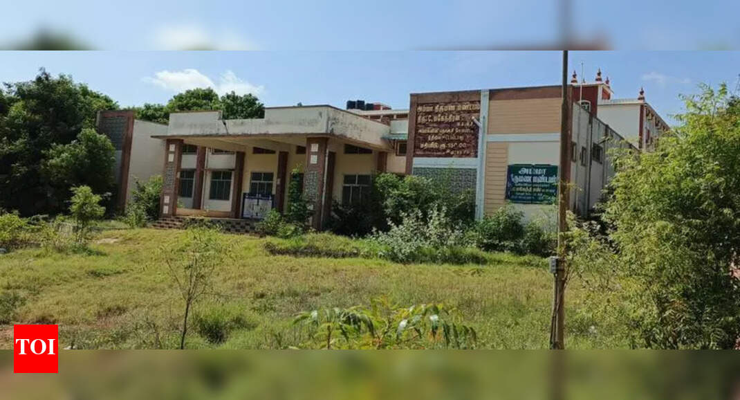 Coimbatore's Unused Marriage Hall Stalls Public Access.