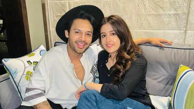 Stebin Ben shuts down dating rumours with Nupur Sanon, says their bond is purely platonic: 'Yes, I am single'