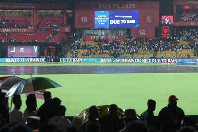BENGALURU, INDIA - MAY 17: A screen shows that the match has been abandoned due to the rain during the 2025 IPL match between Royal Challengers Bengaluru and Kolkata Knight Riders at M Chinnaswamy Stadium on May 17, 2025, in Bengaluru, India. (Photo by Pankaj Nangia/Getty Images) IPL 2025: RCB announces ticket refunds for abandoned KKR match