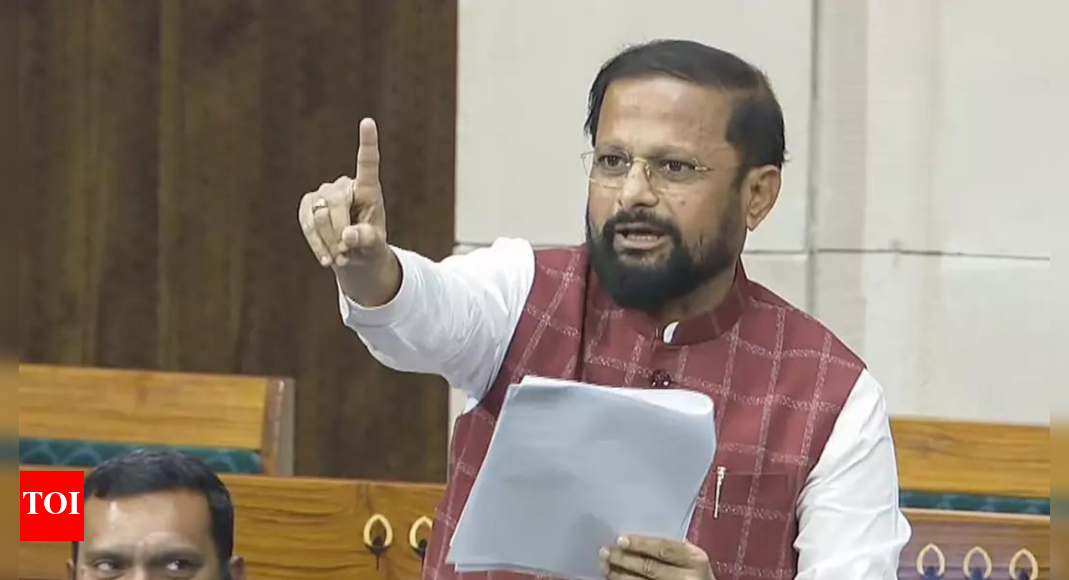 Naresh Mhaske to Receive Sansad Ratna Award for Parliamentary Performance