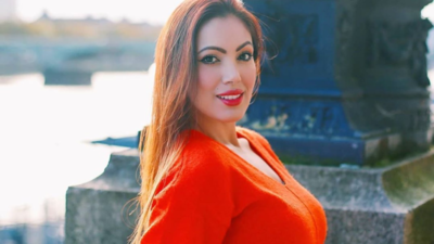 Taarak Mehta Ka Ooltah Chashmah's Munmun Dutta shares throwback pictures with OG Nattu Kaka aka Ghanshyam Nayak; writes 'He was one of my favourite people'