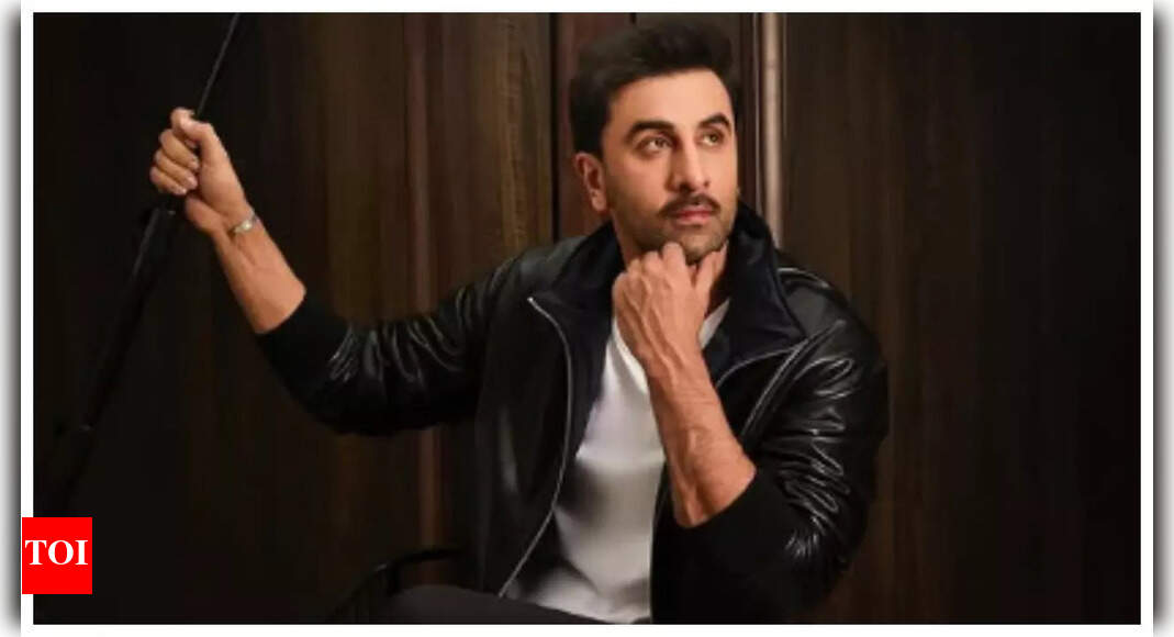 Film critic praises Ranbir for low-key approach to stardom