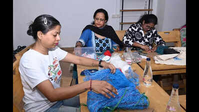 Livelihood option for seaside villagers: Craft items from marine waste