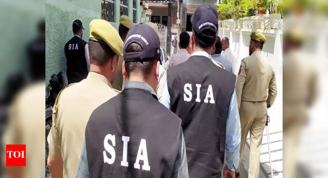 J & K पुलिस हंट्स ‘टेरोर इकोसिस्टम’ को लक्षित करता है