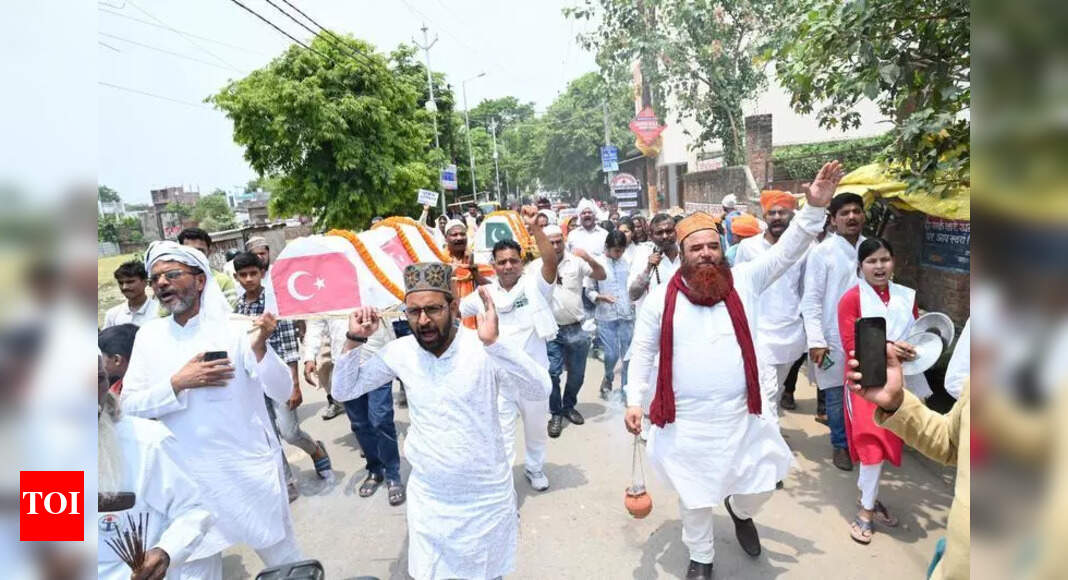 India Groups Boycott Turkey, Azerbaijan Over Pakistan Ties