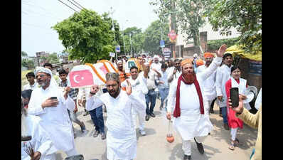 Muslims take out symbolic funeral procession of Turkiye, Pak in Varanasi