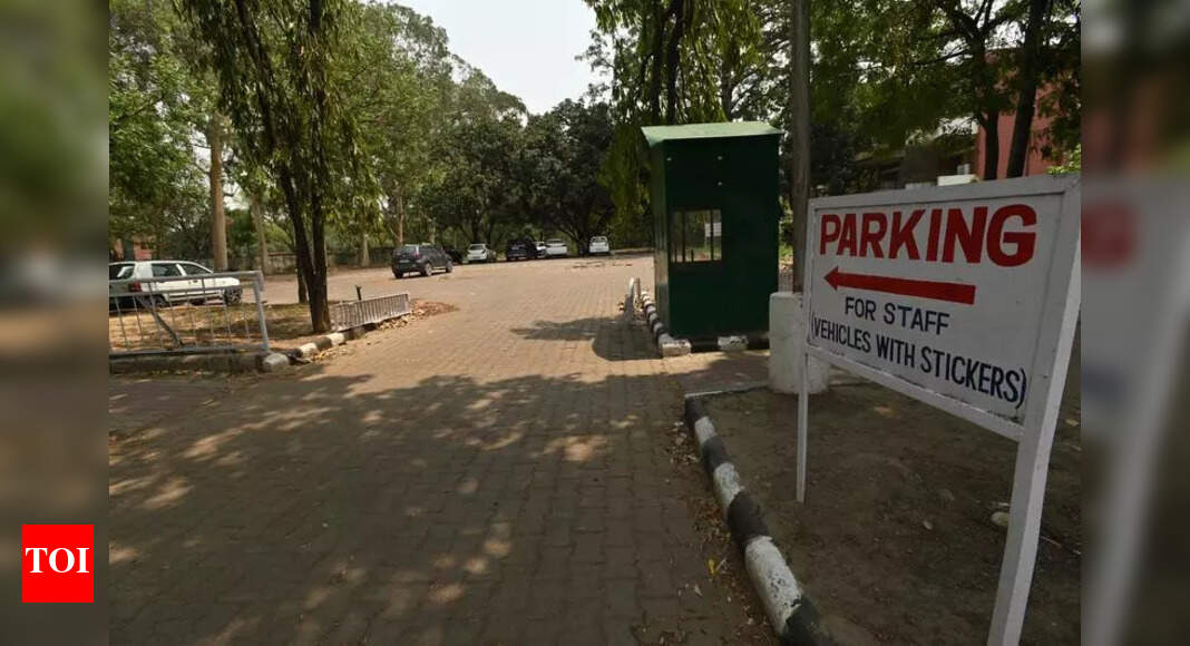 PU Revives Long-Delayed Paid Parking Plan for Campus