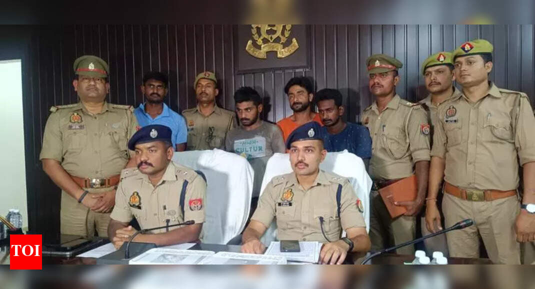 Cattle smugglers run over UP cop; 1 killed in encounter