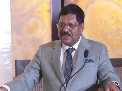 Maharashtra chief secretary, DGP apologise for protocol lapse at CJI event