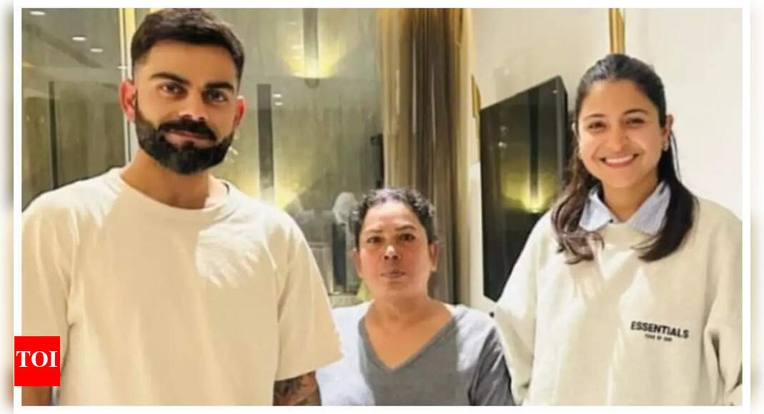 Virat-Anushka look cosy and cheery in a NEW pic with fan