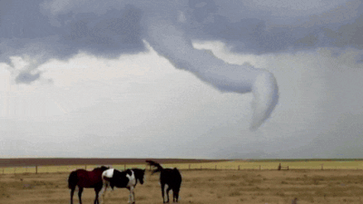  Tornadoes rip through central US, causing power cuts and widespread damage