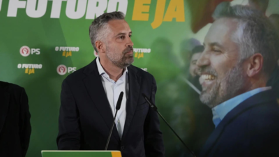  Ruling AD wins, stays short of majority