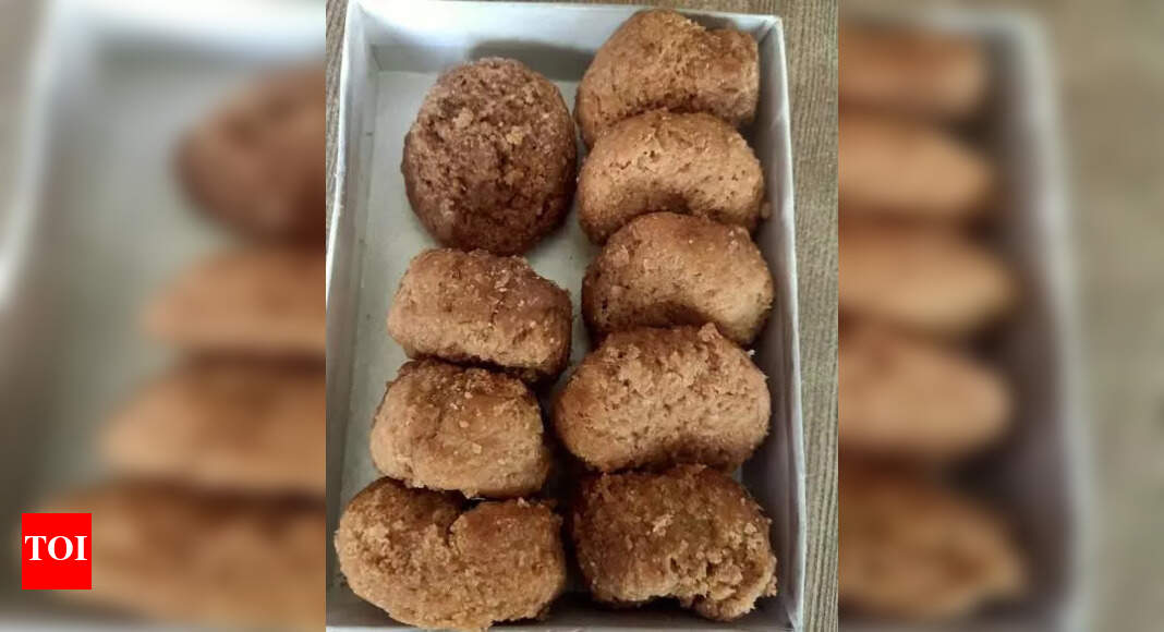 Bhadrak Collector Promotes Local Sweet 'Palua Ladu' at Meetings