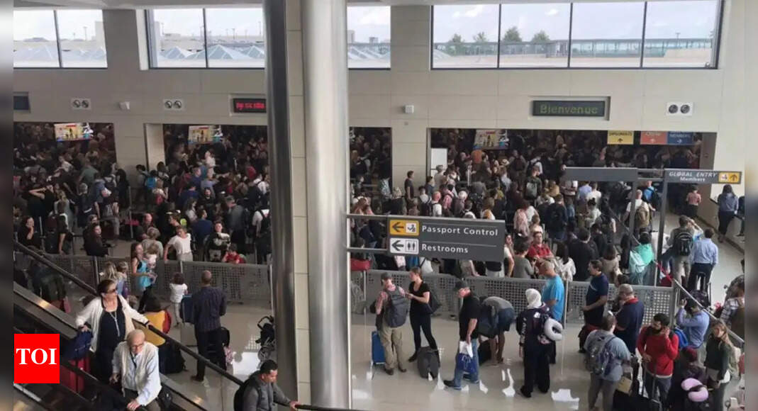 Newark airport hit by fourth air traffic control outage since April, FAA confirms