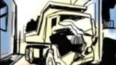 4 killed, 17 injured in truck-bus collision in Telangana's Vikarabad