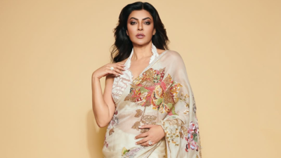Sushmita Sen Marks 30 Years Of Miss Universe Win