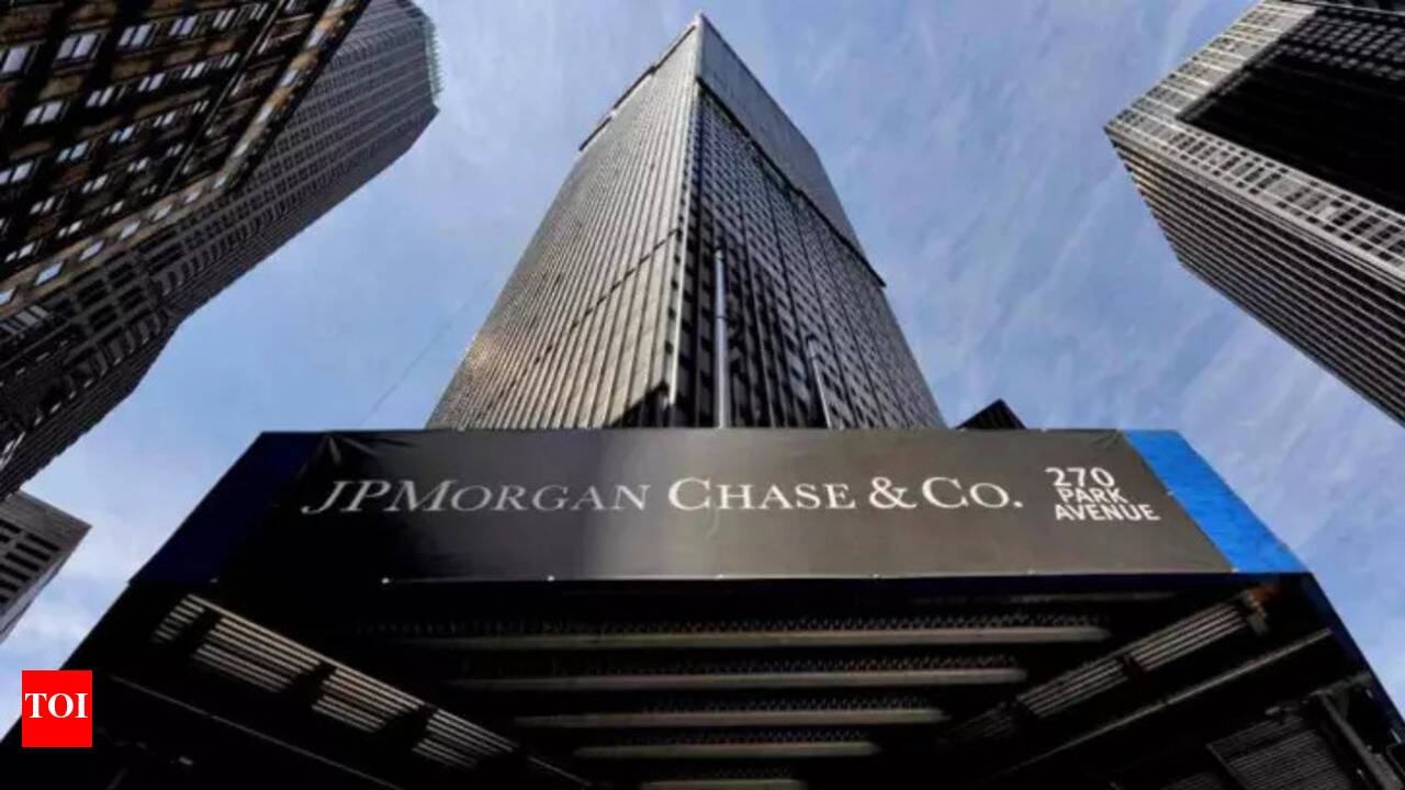 America's biggest bank JPMorgan Chase to managers: Resist