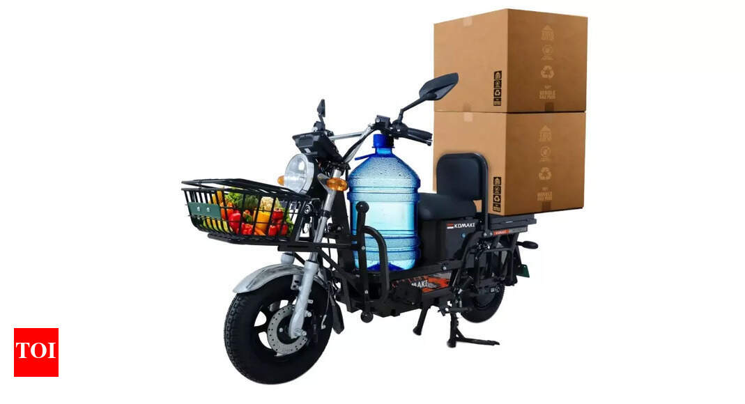 Komaki CAT 2.0 Eco Electric Scooter Launched for Commercial Use