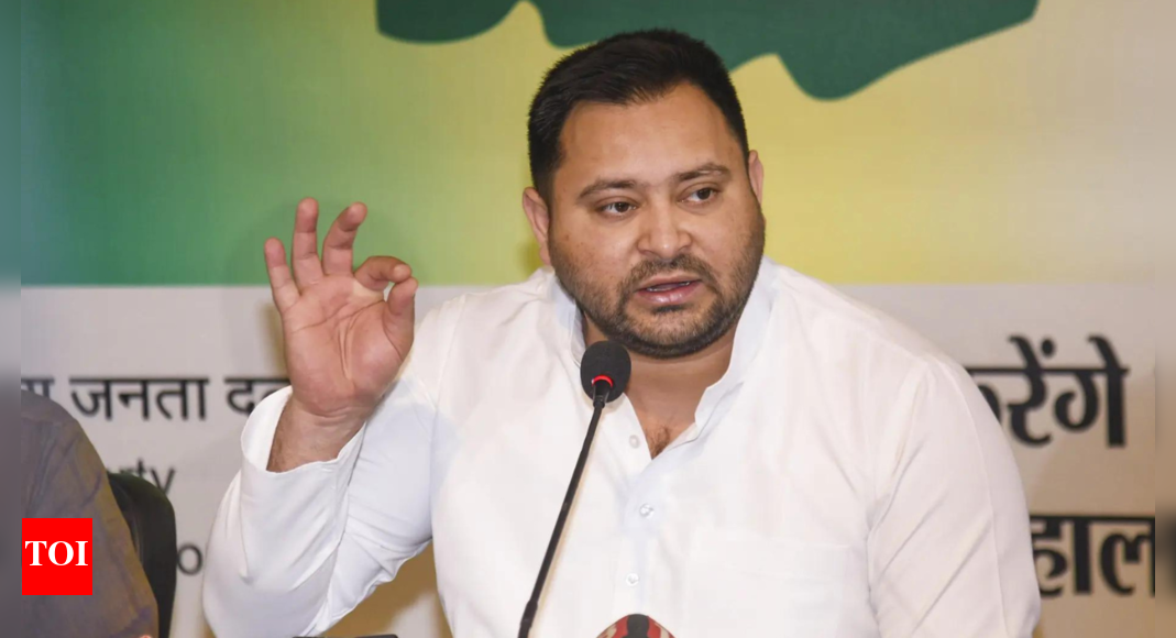 बिहार पोल: तेजशवी यादव महिलाओं के लिए 2500 रुपये का वादा करता है, अगर आरजेडी जीतता है तो 200 यूनिट मुफ्त बिजली की भारत समाचार