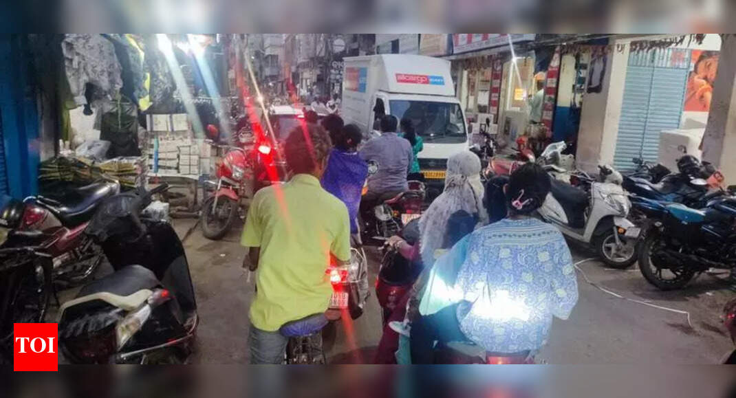 Cuttack Experts Urge Multilevel Parking to Ease Traffic