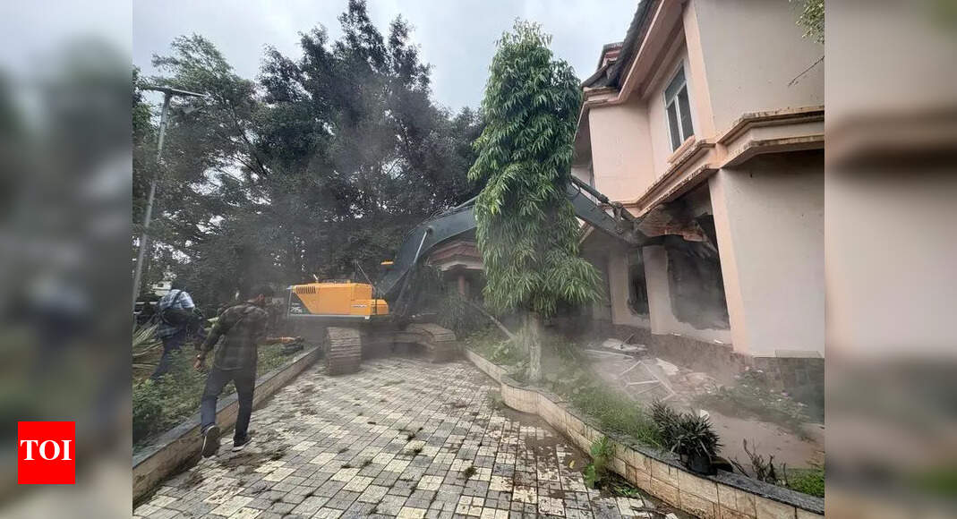 Assam Demolishes Institute for Silsako Beel Expansion, Flood Control