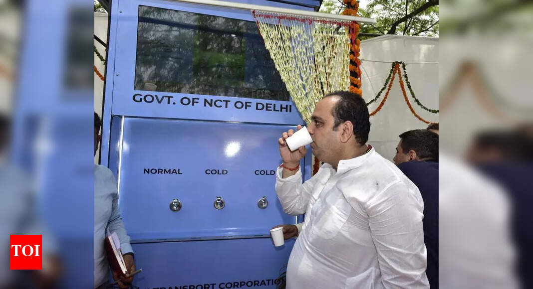 Delhi's Jal Doot Scheme Offers Free Water at Bus Shelters
