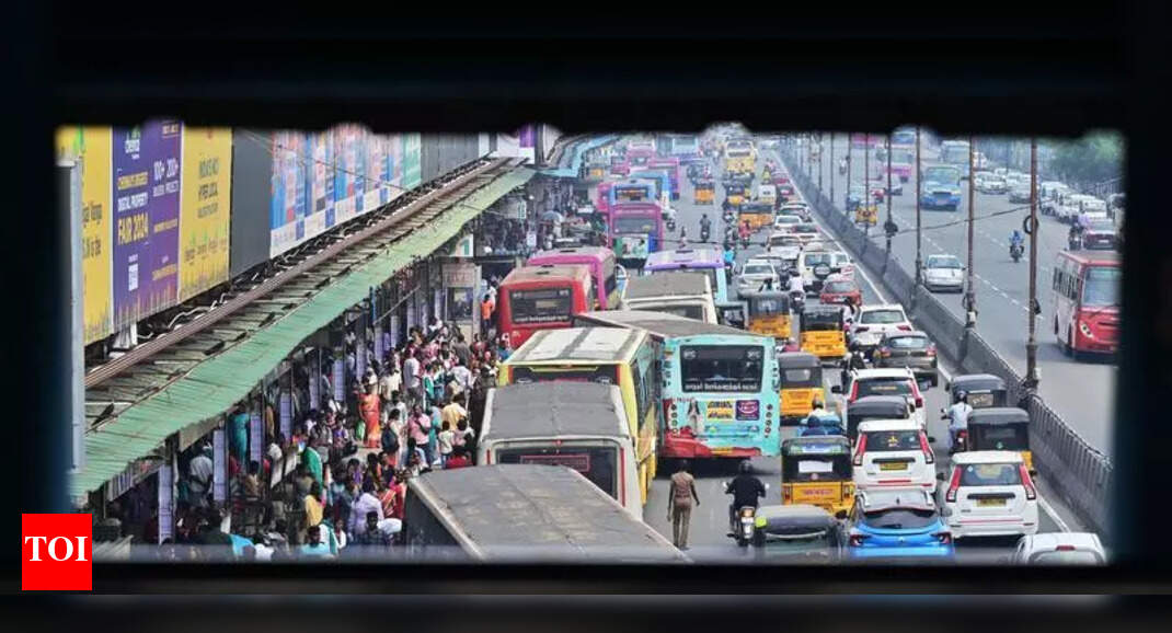 Aminjikarai-Koyambedu Stretch: Pedestrians Face Safety Issues