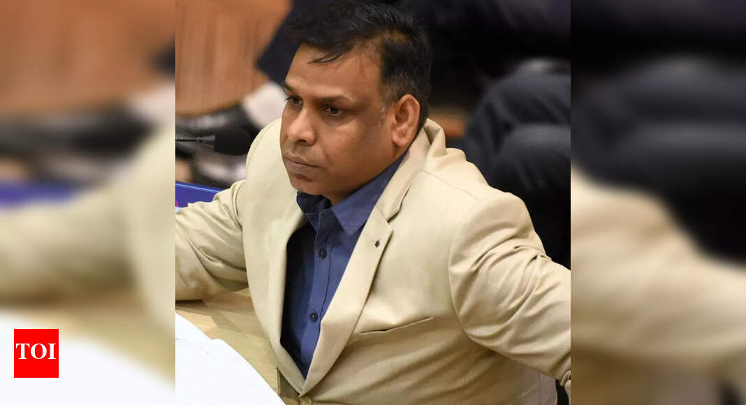 Chandigarh MC Commissioner Walks Out of Meeting on Funds