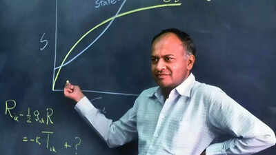 Jayant Narlikar educational qualifications: The Indian astrophysicist who went from Varanasi to Cambridge and beyond the Big Bang – Times of India