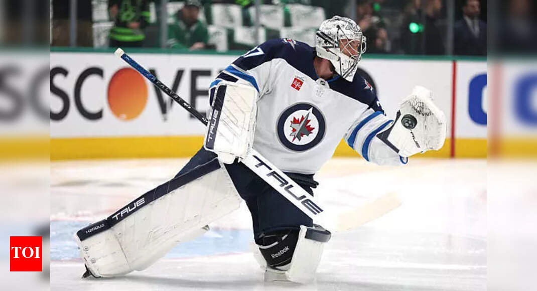 Hellebuyck's Playoff Struggles: Risks of Over-Adjusting