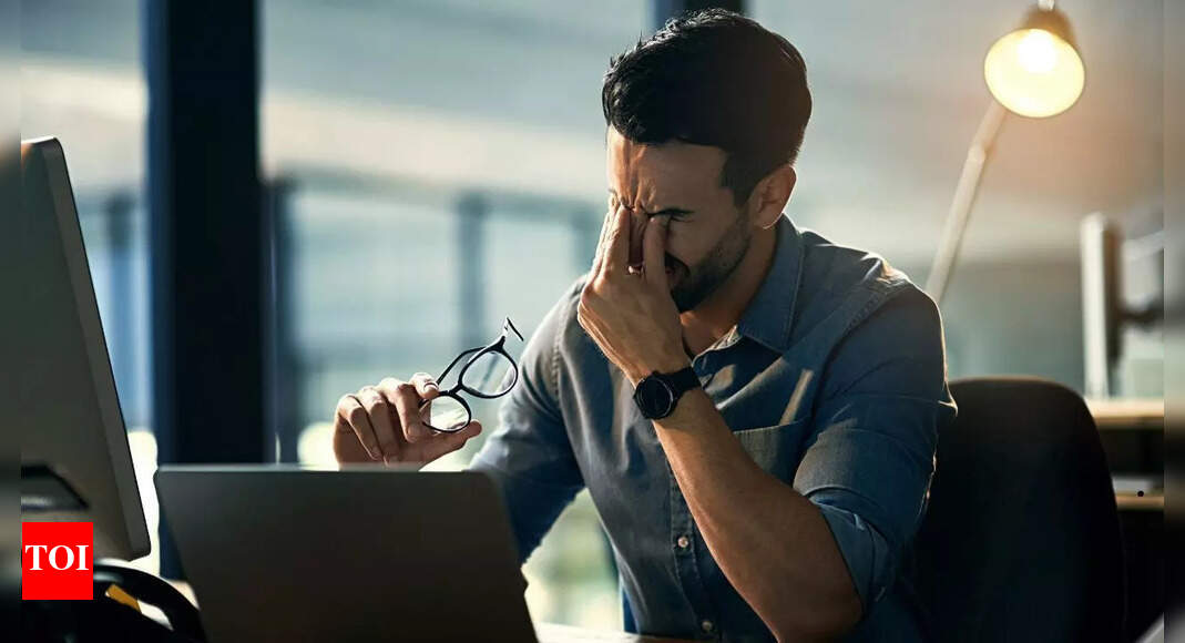 Reddit Post Sparks Debate on 'Office Addicts' and Work Culture