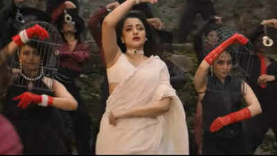 Trisha Krishnan's bold moves in 'Sugar Baby' song from 'Thug Life ...