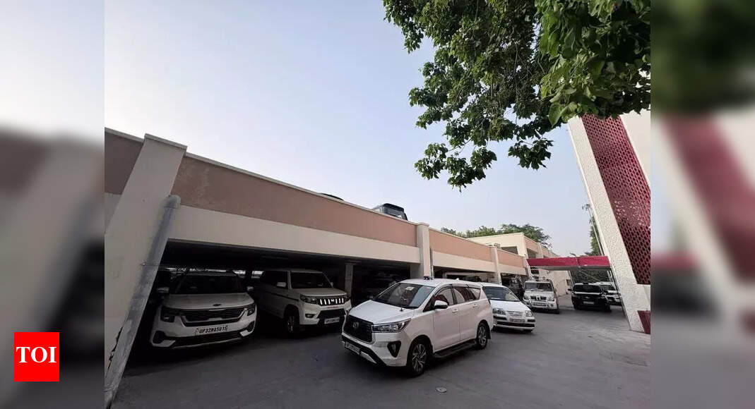 Sitabuldi Multi-Level Parking Opens After Hawker Removal
