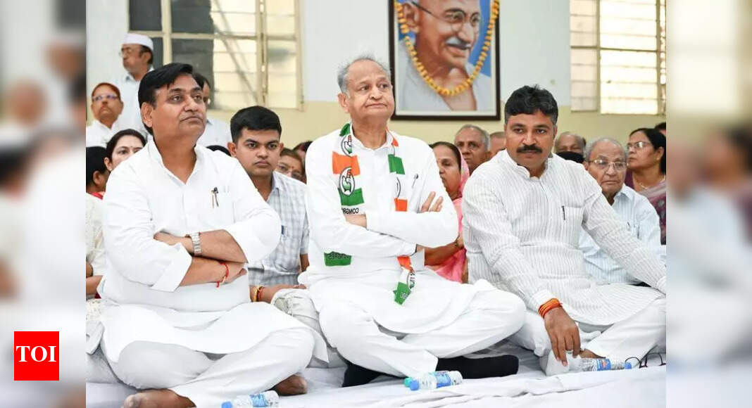 Gehlot Reflects on Dotasra’s Rise and Generational Shift in Rajasthan Congress