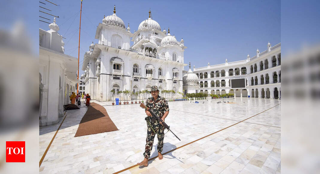 Patna Sahib declares 3 Akal Takht jathedars 'tankhaiya'