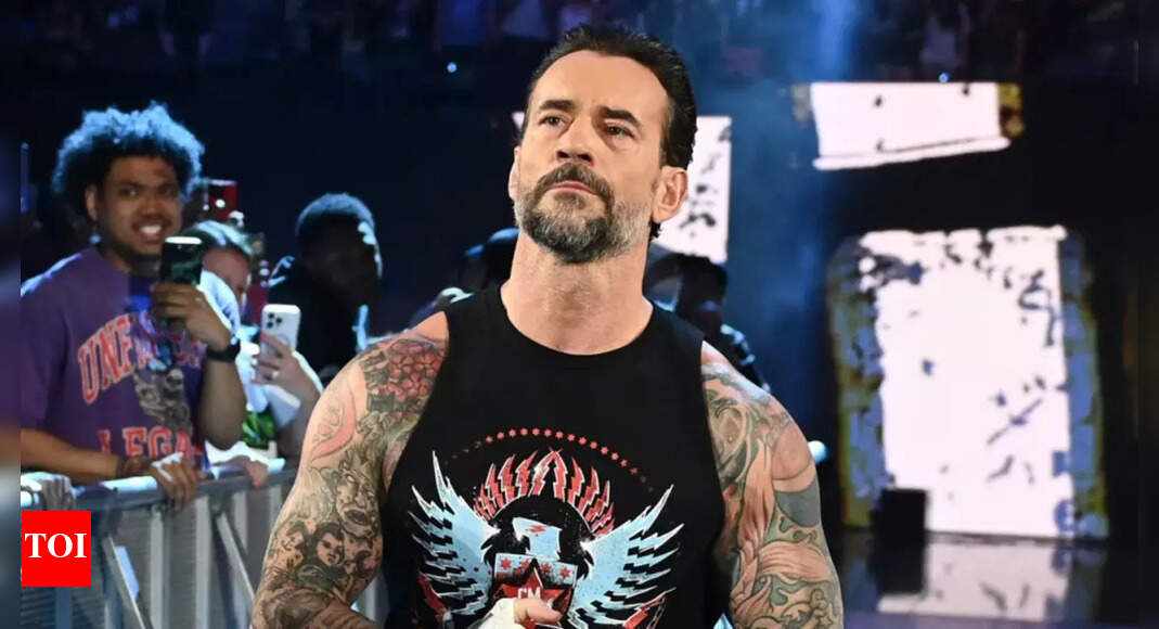 CM Punk Trains with TNA Champion Joe Hendry