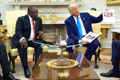 Lights, video, confrontation - Trump's meeting with South African leader takes dramatic turn