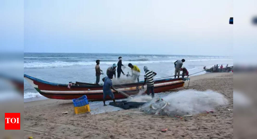 Karnataka Implements 61-Day Fishing Ban for Monsoon Season