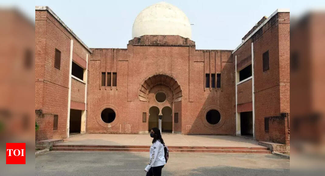 Jamia University Expels Six Students After Campus Clash