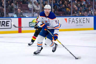 “Could hit the open market”: Connor McDavid’s uncertain future with Oilers draws comparisons to Wayne Gretzky’s historic NHL exit