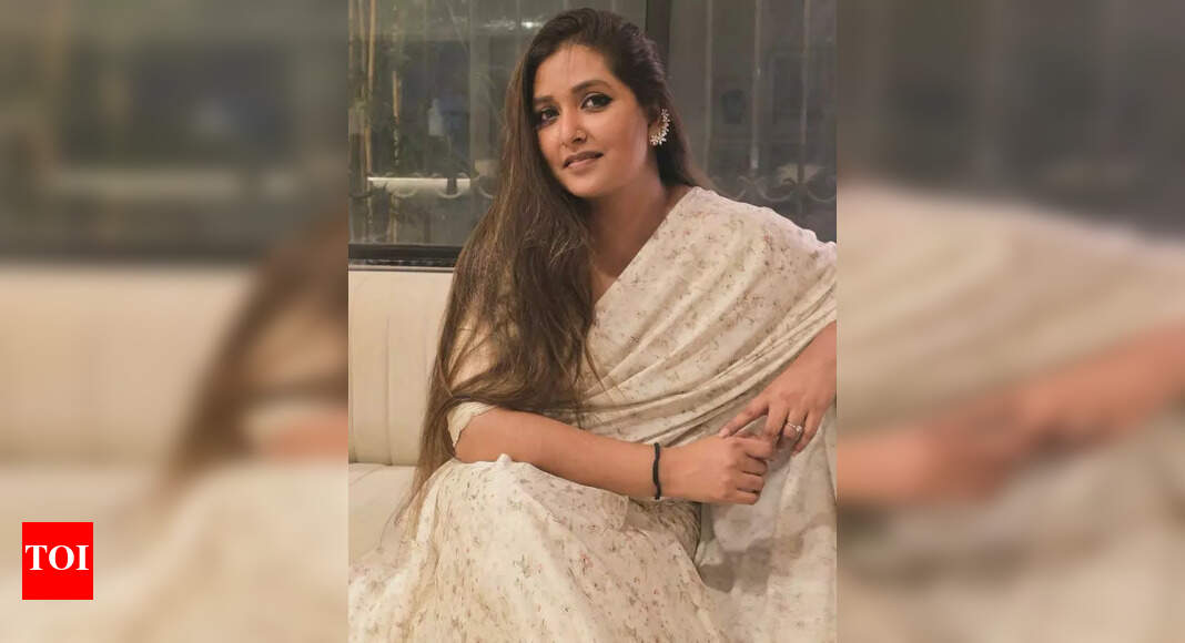 Somlata Releases New Reprise of 'Cholo Jai'
