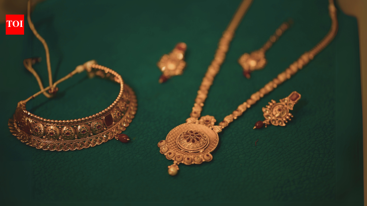 Temple Jewellery Set: Stunning Temple Jewellery Sets That Add A Royal ...