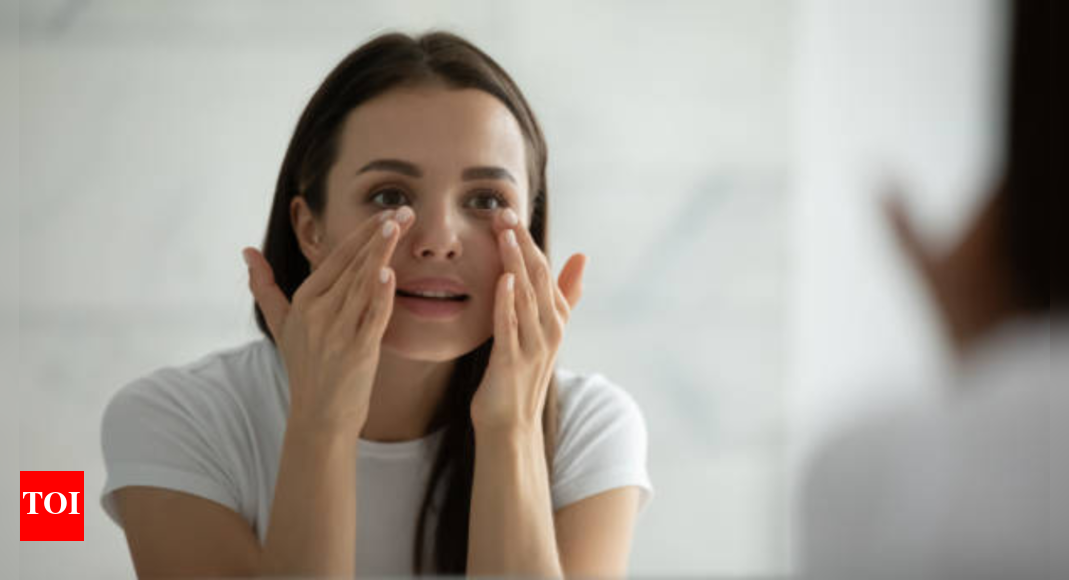 Simple Home Remedies to Soothe Tired Eyes