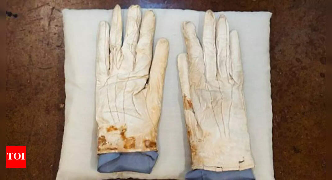 Lincoln's Gloves: Auction of Assassination Items Raises Millions