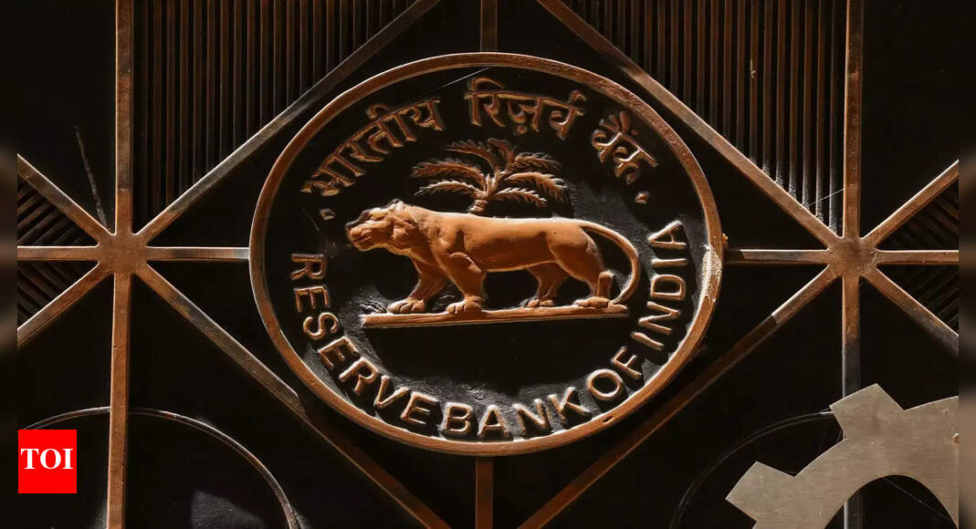 RBI to transfer record Rs 2.7 lakh crore dividend to govt, surpassing budget estimates