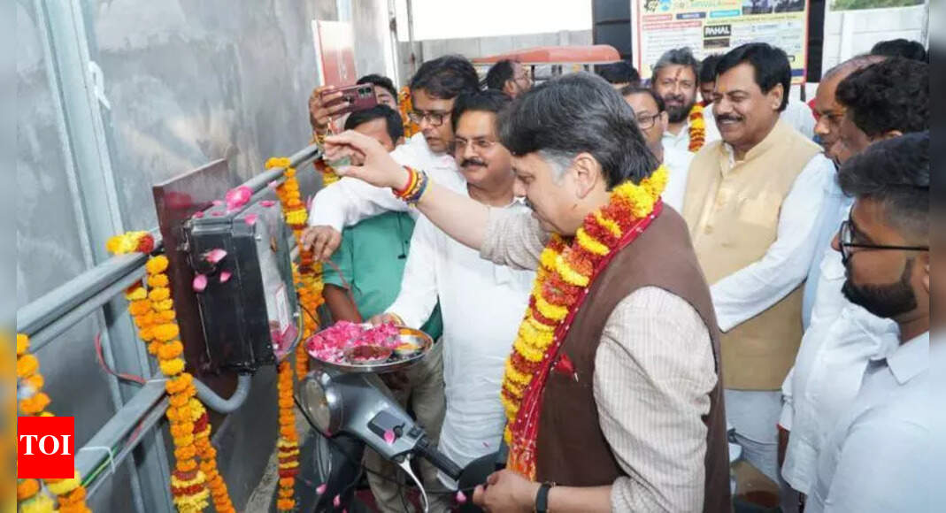 UP Opens First Solar-Powered EV Charging Station in Banthra