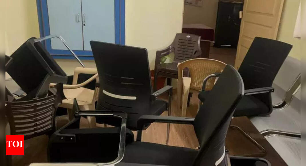 Akola MJP Office Vandalized Over Delayed Water Pipeline
